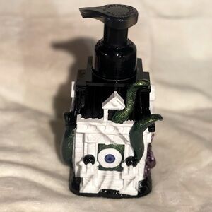 Bath & Body Works Refillable Soap Dispenser